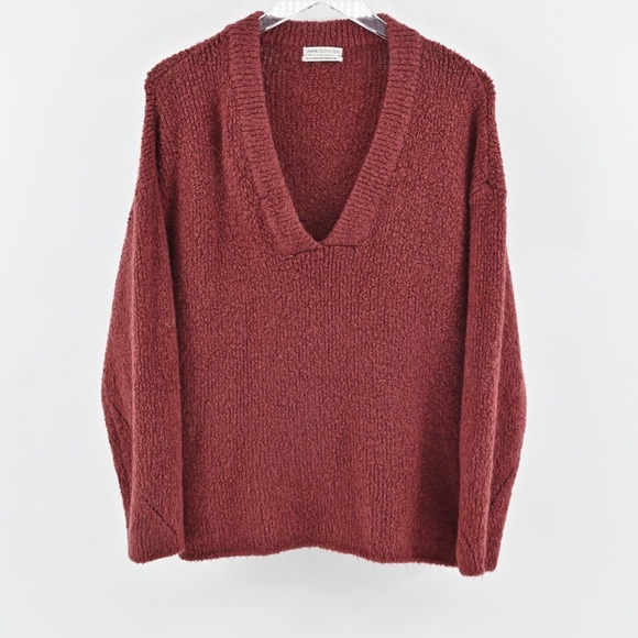 URBAN OUTFITTERS Sweater Womens M Red Fuzzy Pullover V Neck Oversized Soft Cozy - Picture 1 of 11